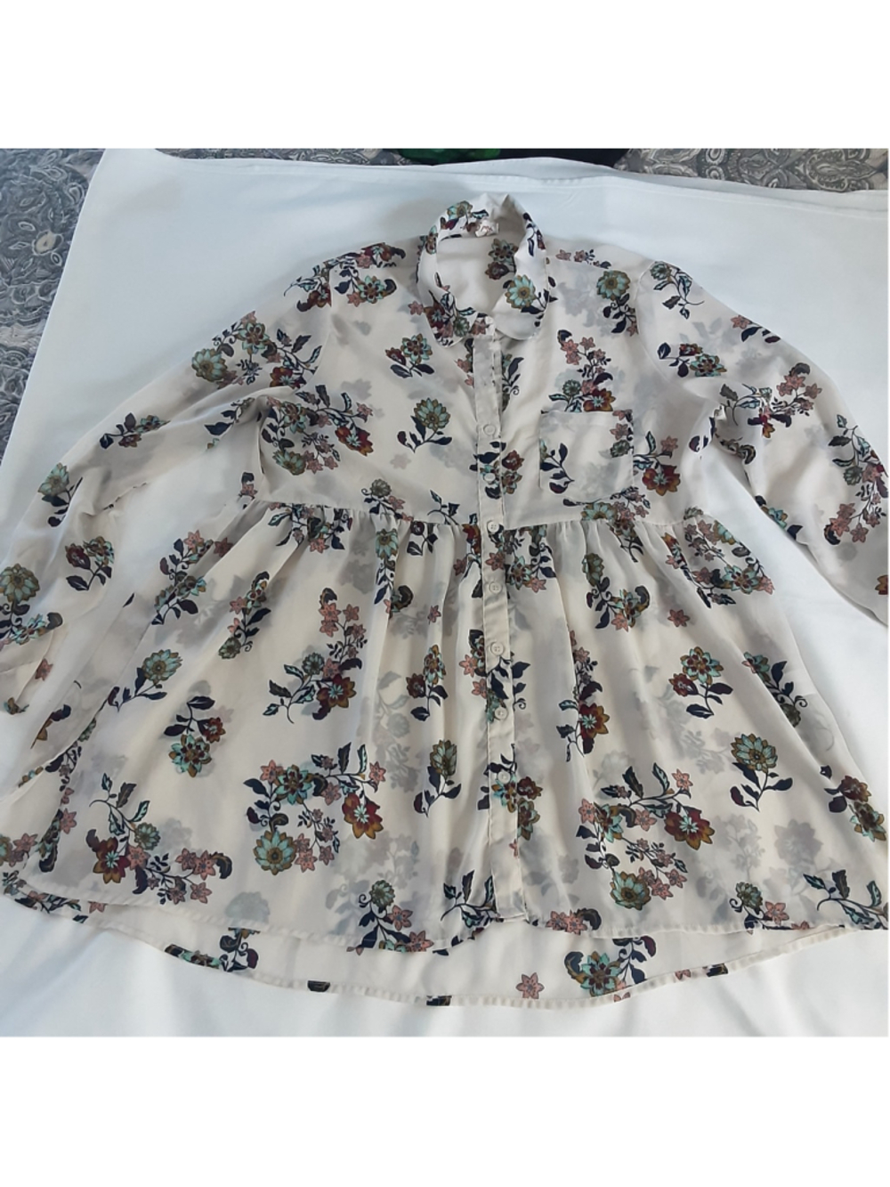 Women's Red Camel Floral Blouse Size L Beige Multicolor